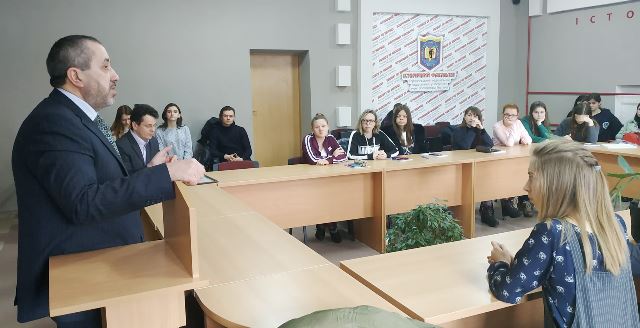 Привітання професора Івана Степановича Зуляка, бійця 80-ї  десантно-штурмової бригади